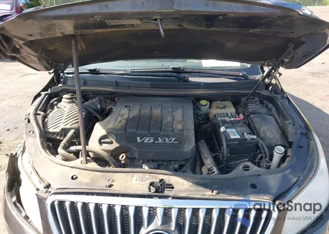 2013 Buick Lacrosse из США, поврежденный, VIN 1G4GC5E3XDF165221